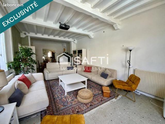 Maison 10 pièces 271 m²