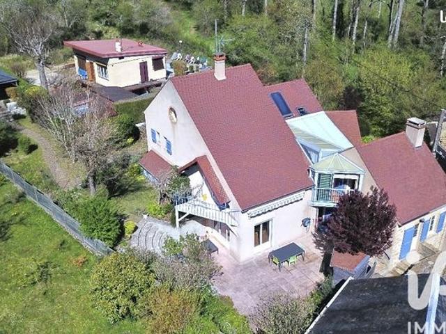 Maison 10 pièces 272 m²