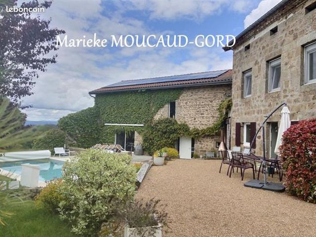 Maison 10 pièces 277 m²