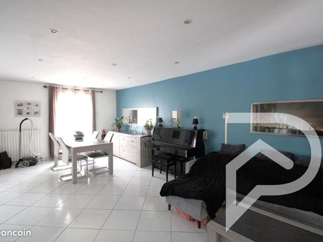 Maison 10 pièces 277 m²