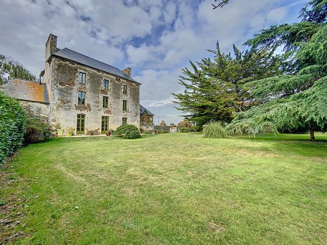 Maison 10 pièces 277 m²