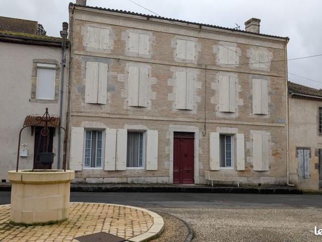 Maison 10 pièces 274 m²