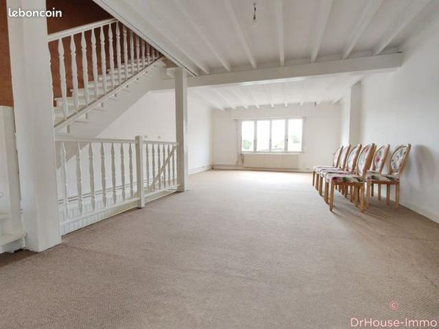 Maison 10 pièces 274 m²