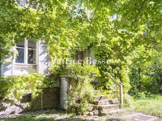 Maison 10 pièces 274 m²