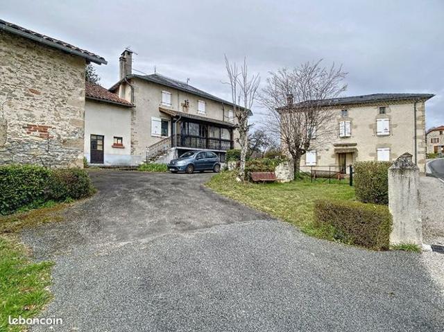 Maison 10 pièces 274 m²
