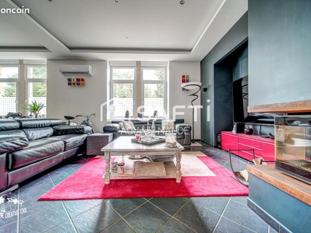 Maison 10 pièces 275 m²