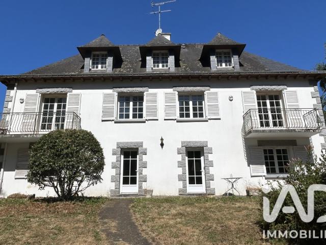 Maison 10 pièces 275 m²