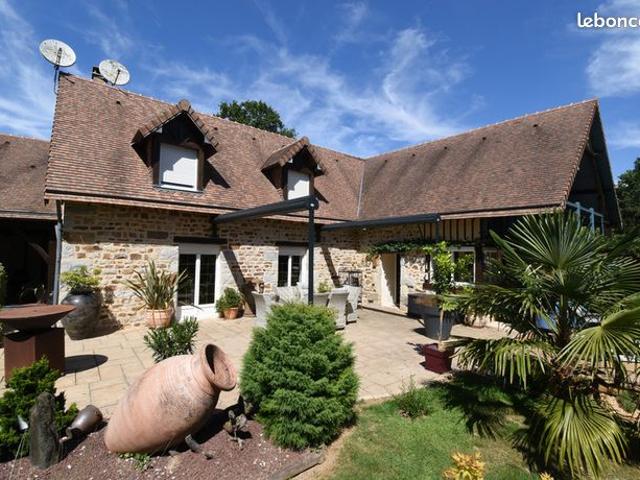 Maison 10 pièces 275 m²
