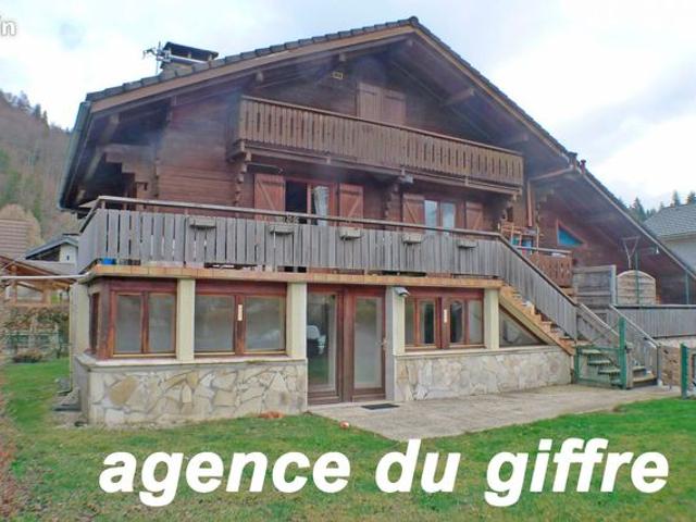 Maison 10 pièces 275 m²