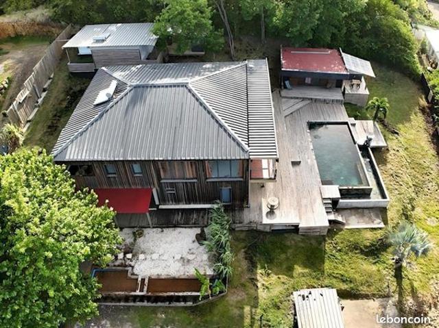 Maison 10 pièces 276 m²