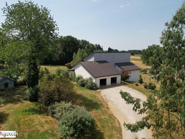 Maison 10 pièces 276 m²