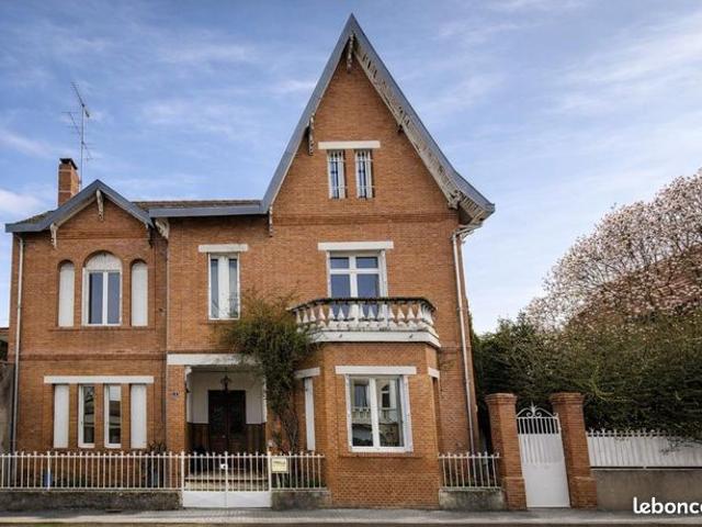 Maison 10 pièces 278 m²