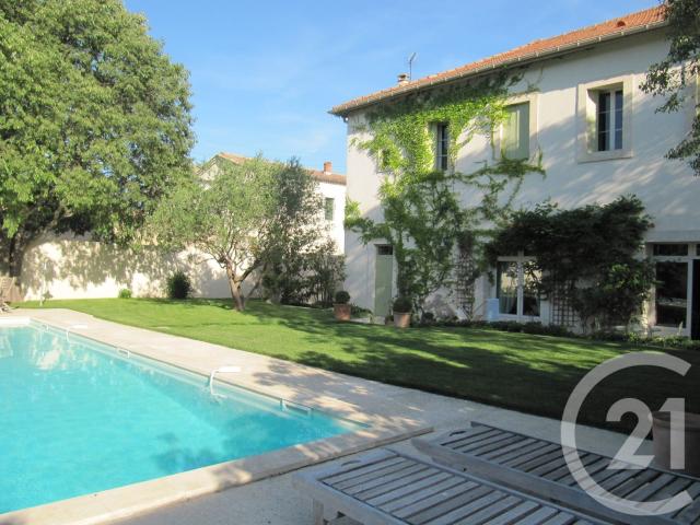 Maison 10 pièces 278 m²