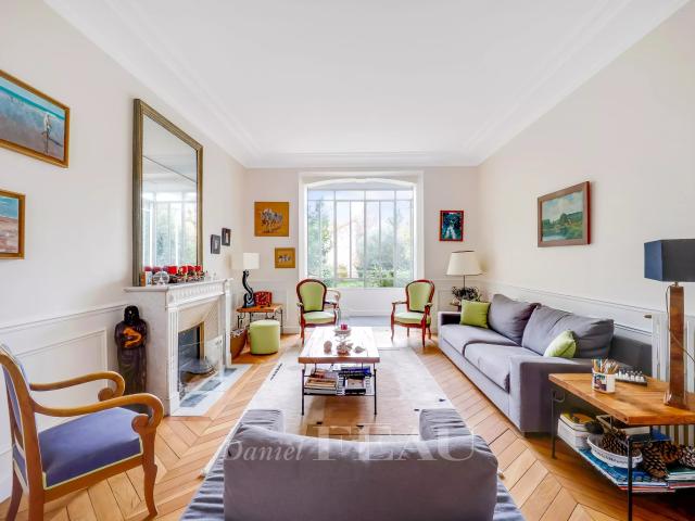 Maison 10 pièces 283 m²