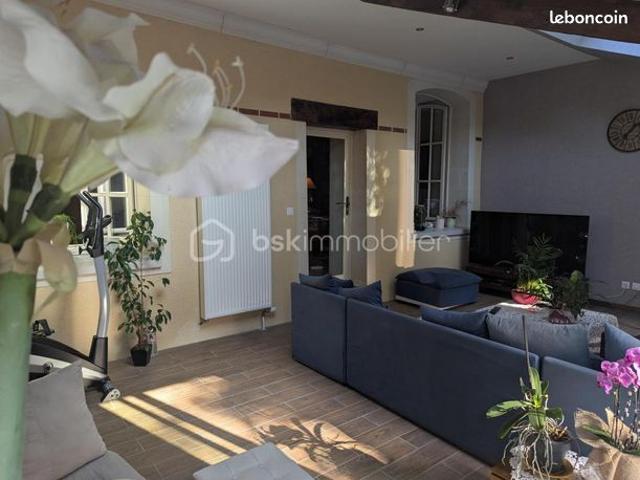 Maison 10 pièces 283 m²