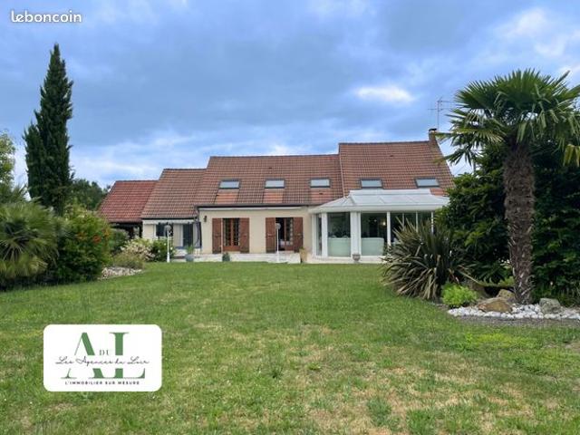Maison 10 pièces 283 m²