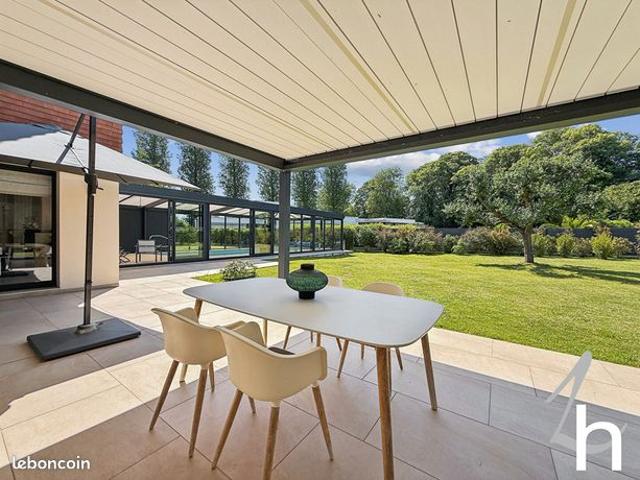 Maison 10 pièces 280 m²