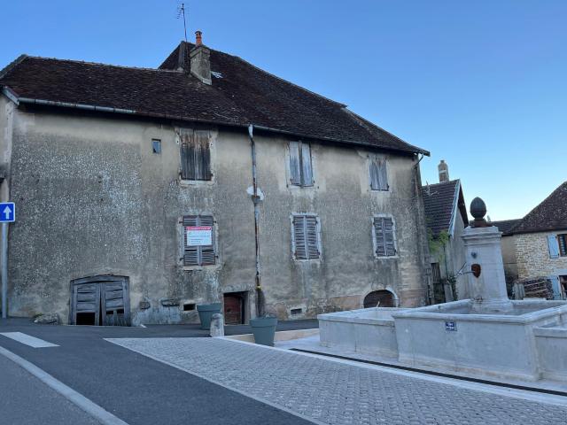 Maison 10 pièces 280 m²
