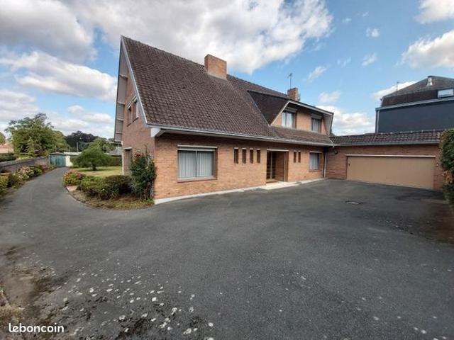 Maison 10 pièces 280 m²