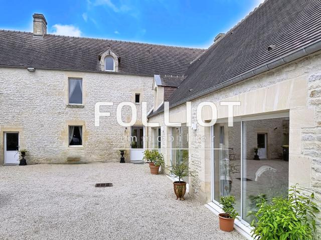 Maison 10 pièces 280 m²