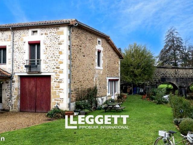 Maison 10 pièces 280 m²