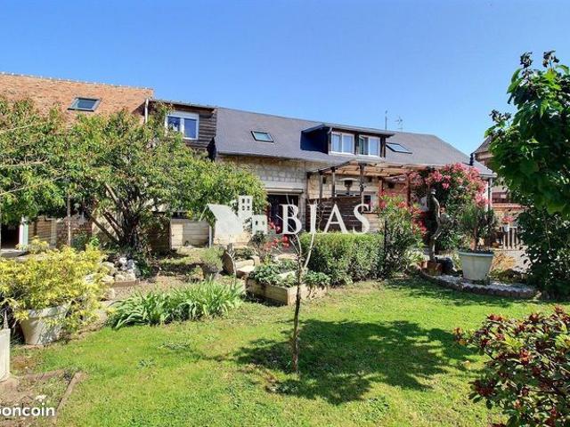 Maison 10 pièces 280 m²