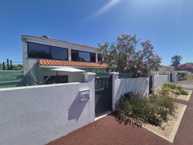 Maison 10 pièces 280 m²