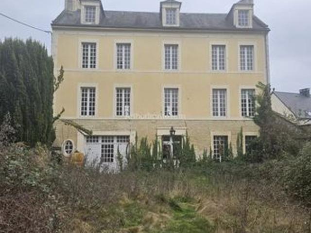 Maison 10 pièces 280 m²