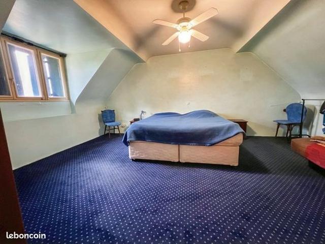 Maison 10 pièces 280 m²