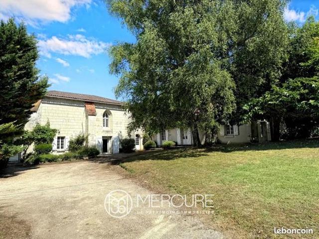 Maison 10 pièces 281 m²