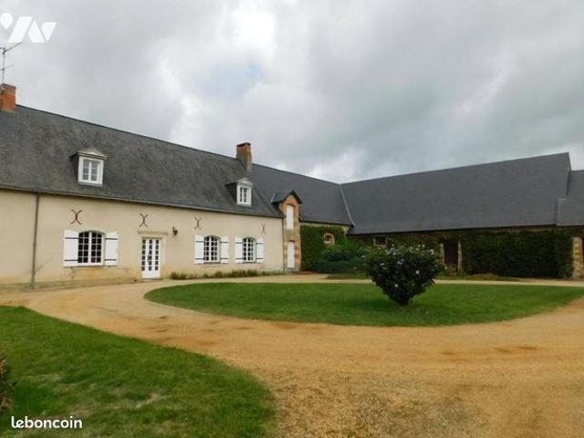 Maison 10 pièces 281 m²