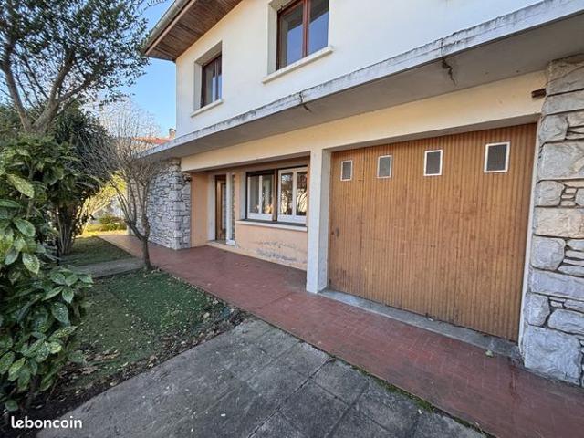 Maison 10 pièces 282 m²