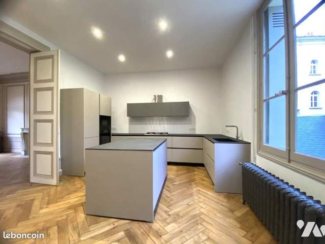 Maison 10 pièces 287 m²