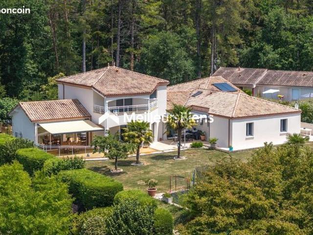 Maison 8 pièces 287 m²