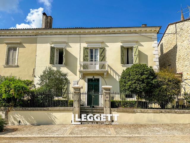 Maison 10 pièces 287 m²