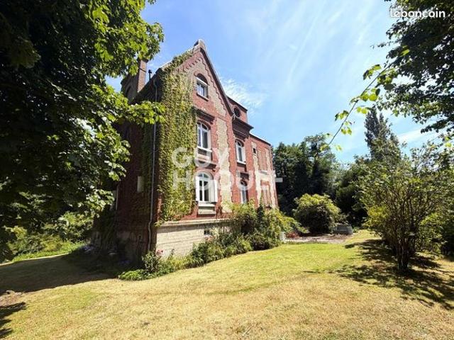 Maison 10 pièces 287 m²