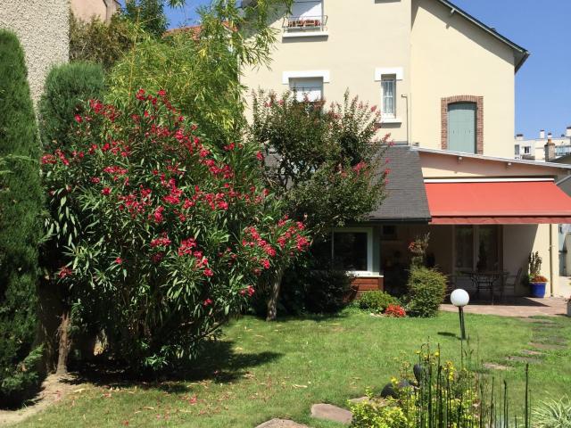 Maison 10 pièces 287 m²