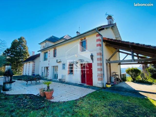 Maison 10 pièces 285 m²