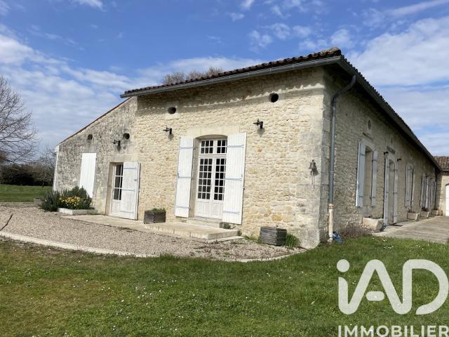 Maison 10 pièces 285 m²