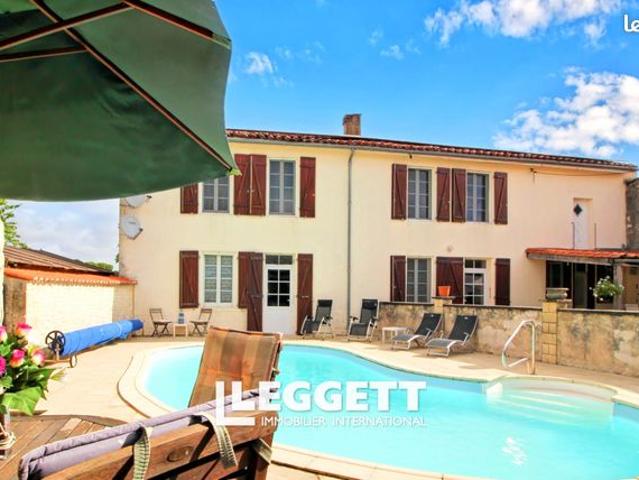 Maison 10 pièces 285 m²