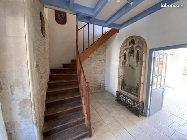Maison 10 pièces 285 m²