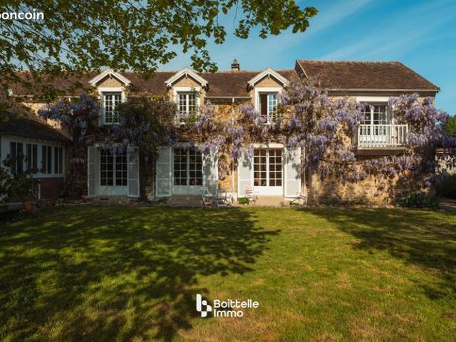 Maison 10 pièces 285 m²