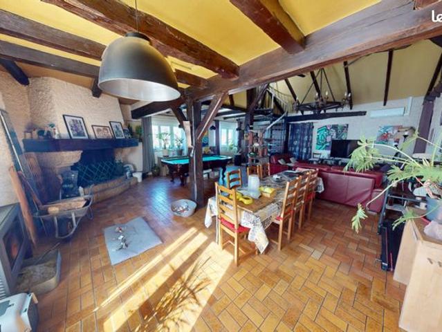 Maison 10 pièces 285 m²