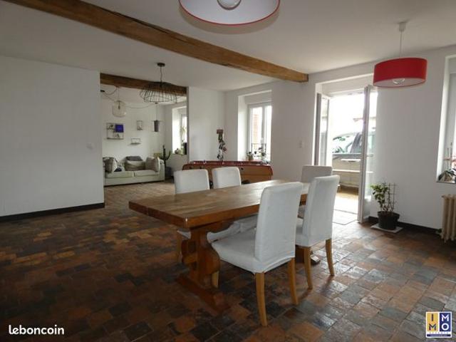 Maison 10 pièces 286 m²