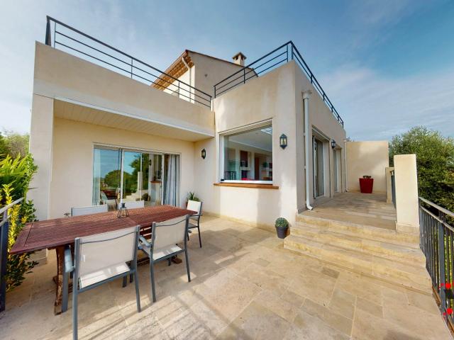 Maison 10 pièces 288 m²