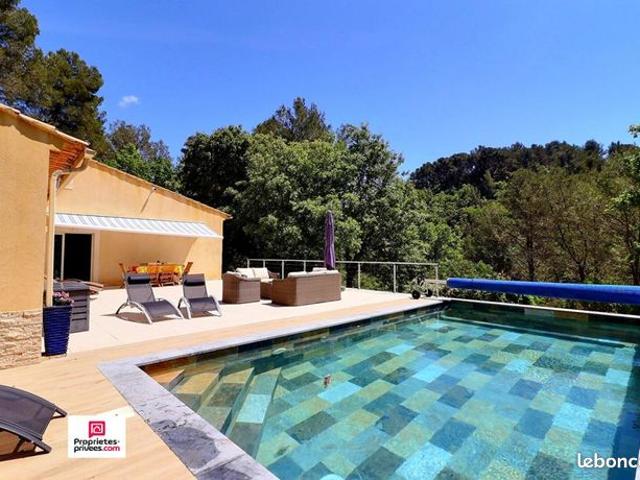 Maison 10 pièces 293 m²