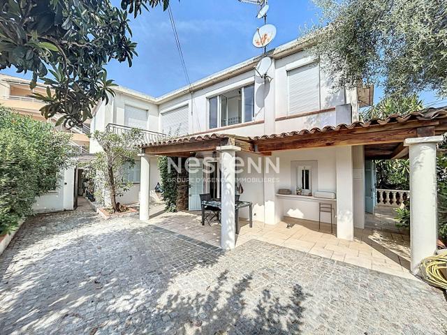 Maison 10 pièces 290 m²