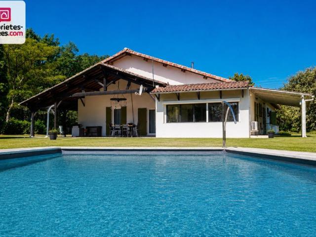 Maison 10 pièces 290 m²