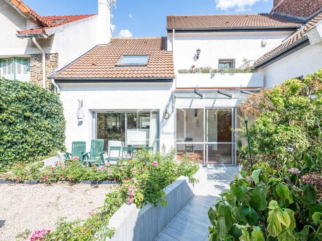 Maison 10 pièces 290 m²