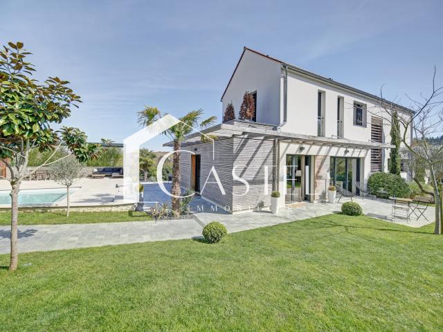 Maison 10 pièces 290 m²